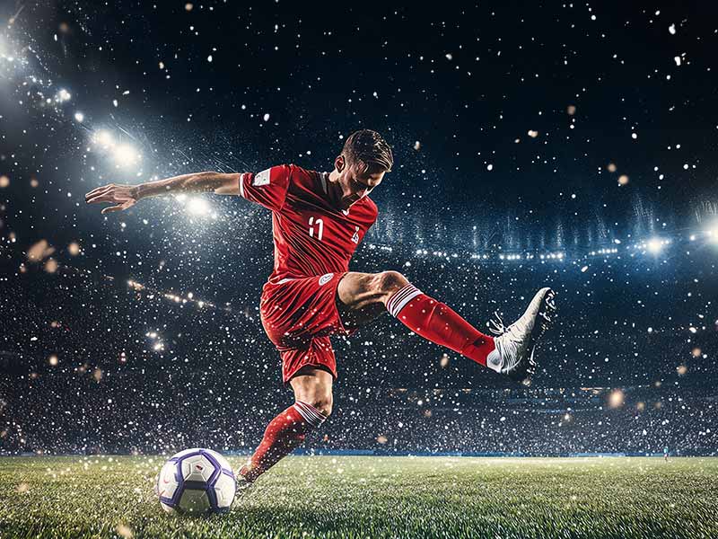 顶级球星的惺惺相惜：伊涅斯塔表白斯科尔斯，费迪南德在线吃醋